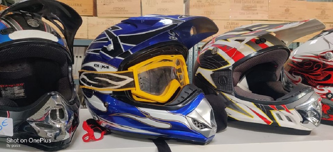 Casque cross hjc + lunette protection
