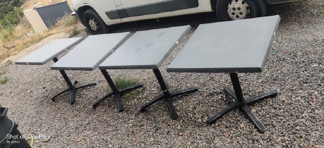4 tables restauration pliantes 60x60cm
