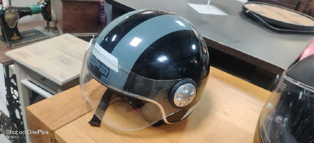 Casque jet Gpa taille M 57/58cm