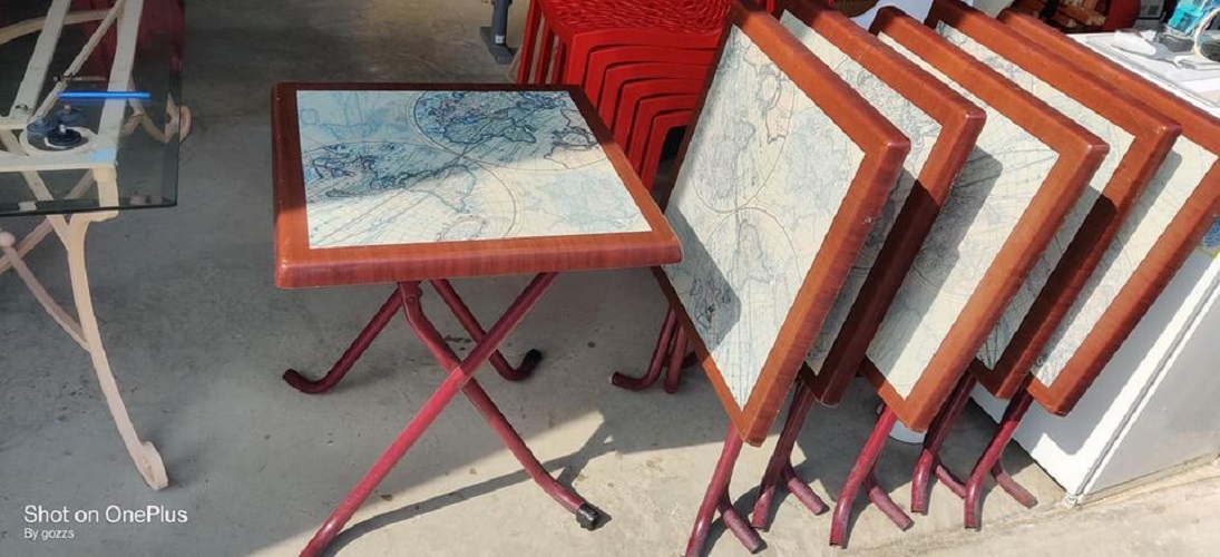 Tables restauration 60x60cm pliantes