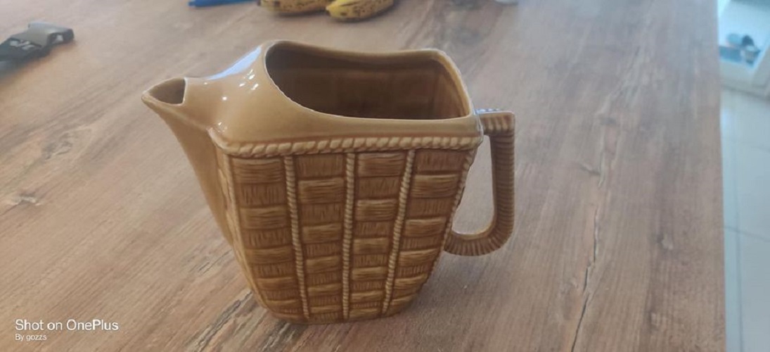 Pichet a eau céramique style osier