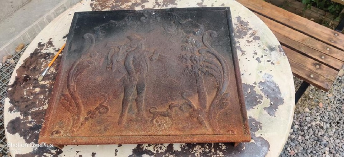 Grosse plaque fonte retour du chasseur