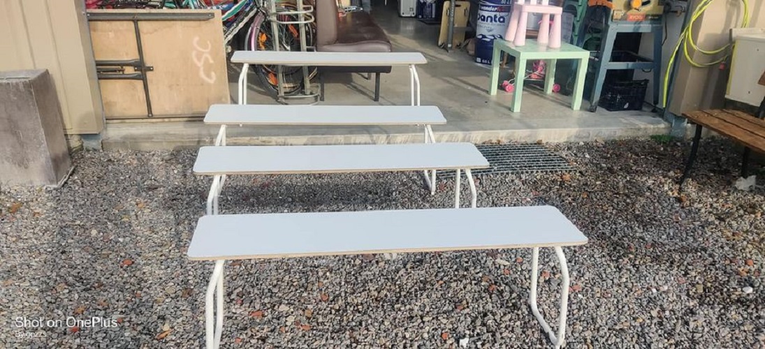 bancs blancs pliants