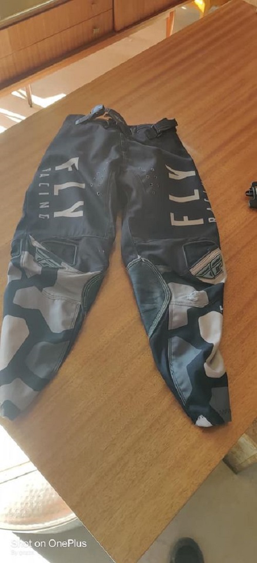 Pantalon cross fly 24us 7 ans