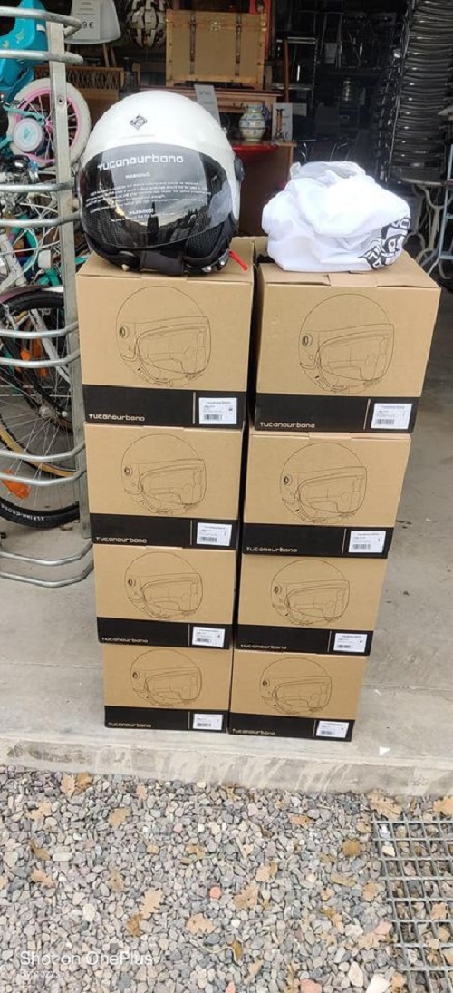 Casque jet neuf 65€ pièce
