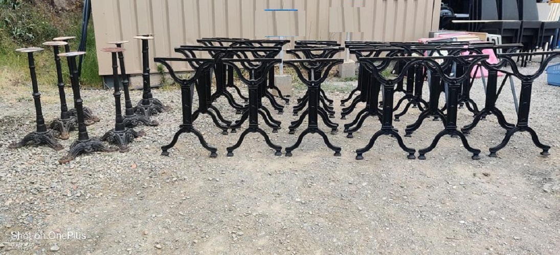 Pieds de tables restaurant fonte 60€/P
