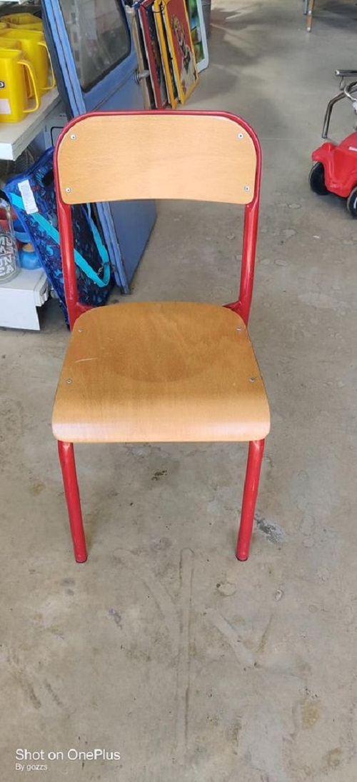 Chaise écolier type moderne 6/8ans