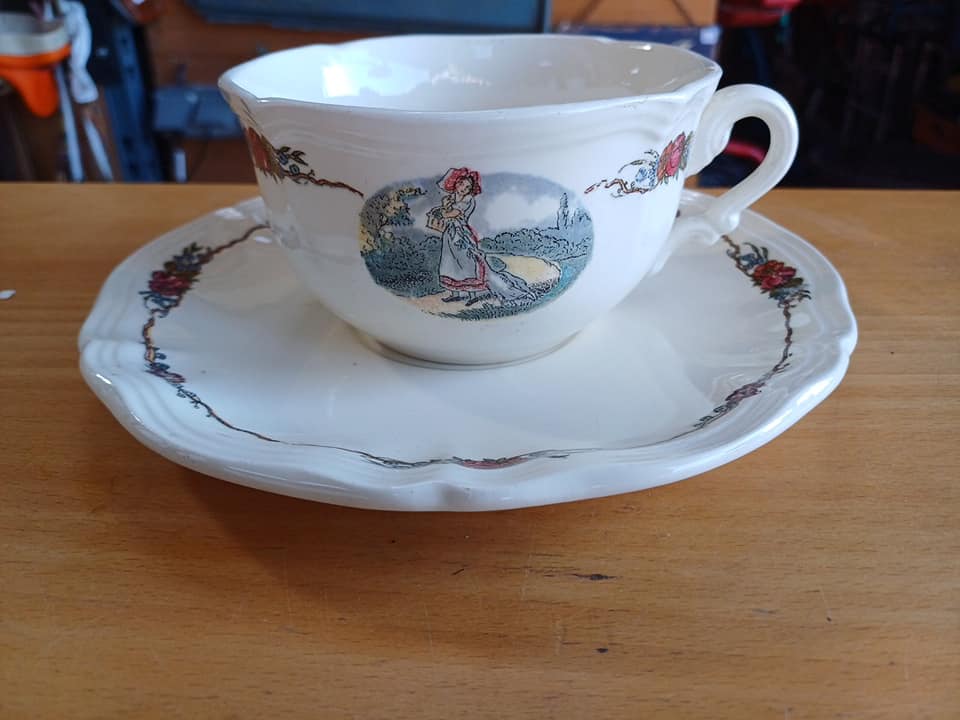 Belle tasse et sous tasse obernai