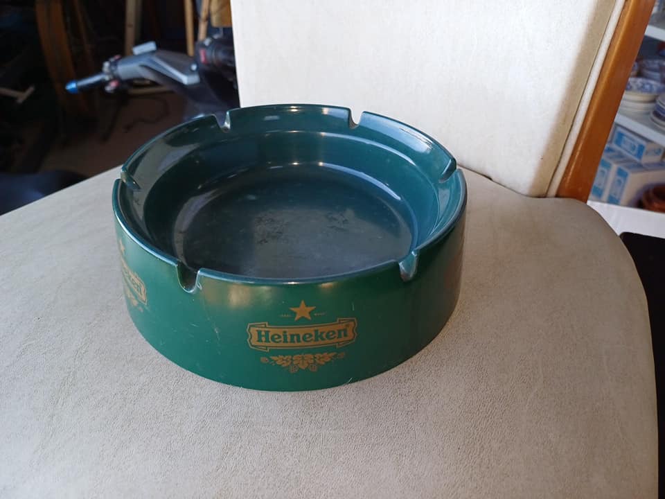 Cendrier Heineken vintage