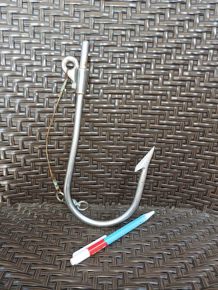 Hameçon pour requin 25cm