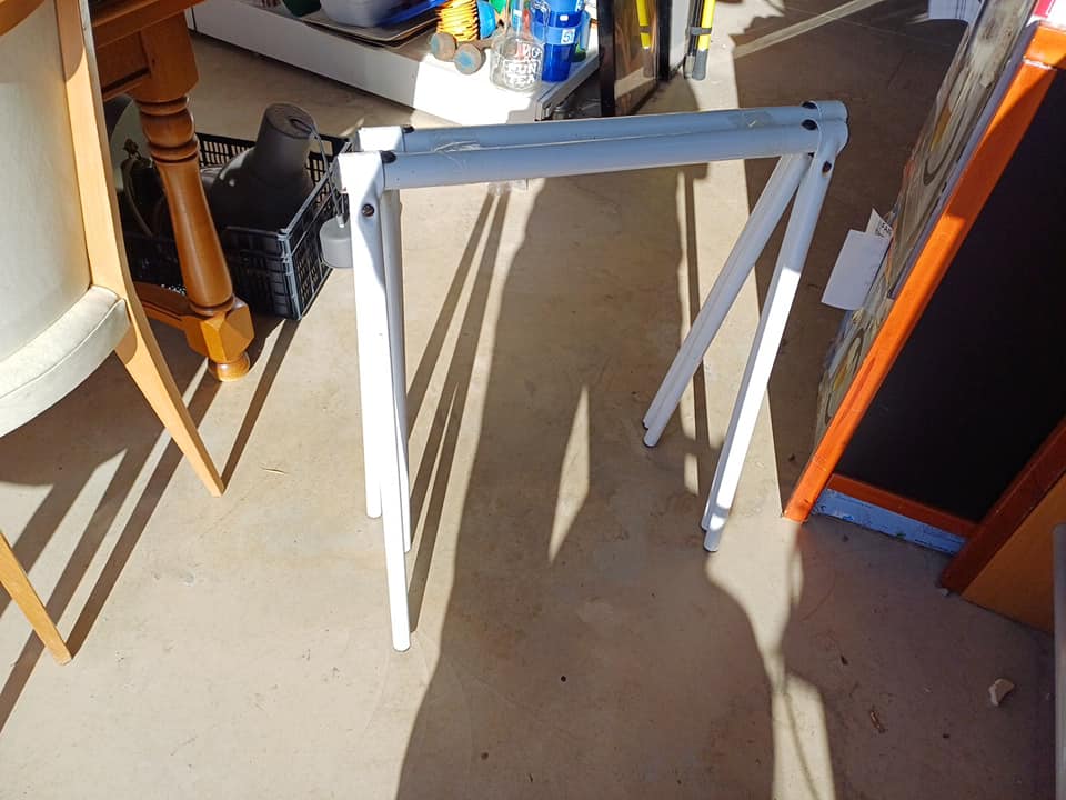 Lot de 2 tréteaux en fer