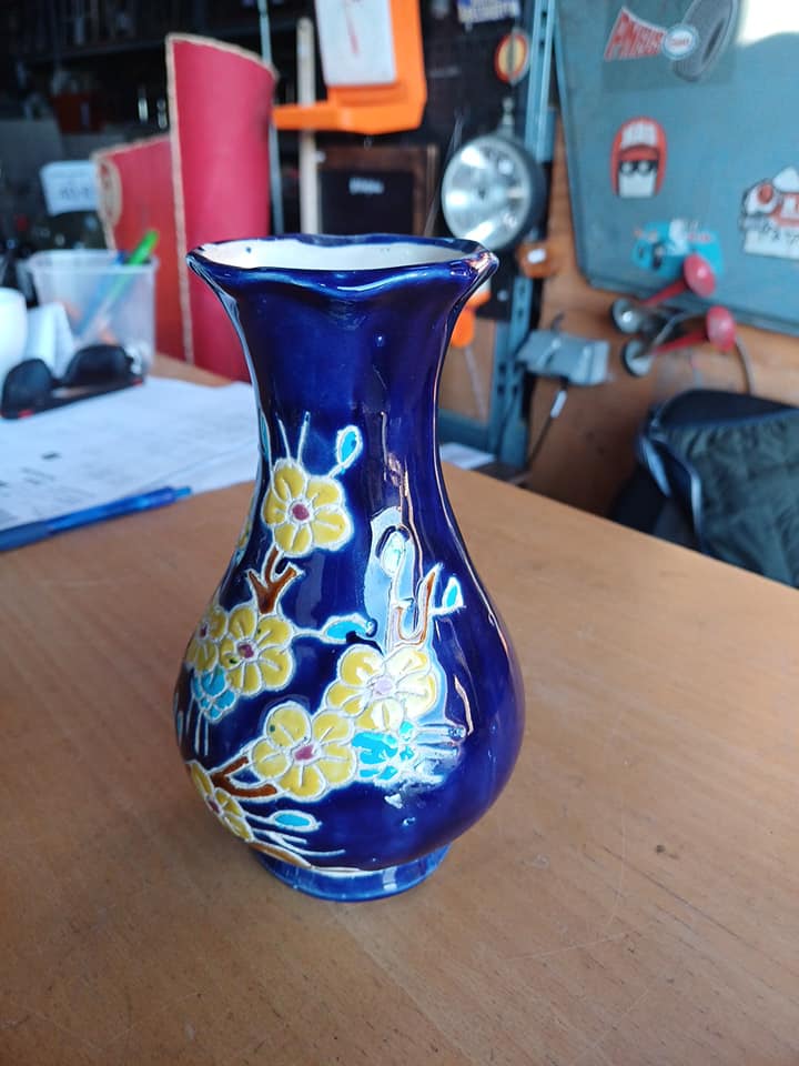Beau petit vase vernissé paint main