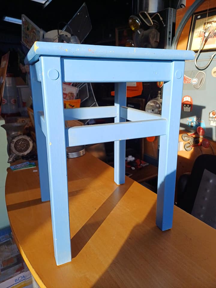 Tabouret bas bois