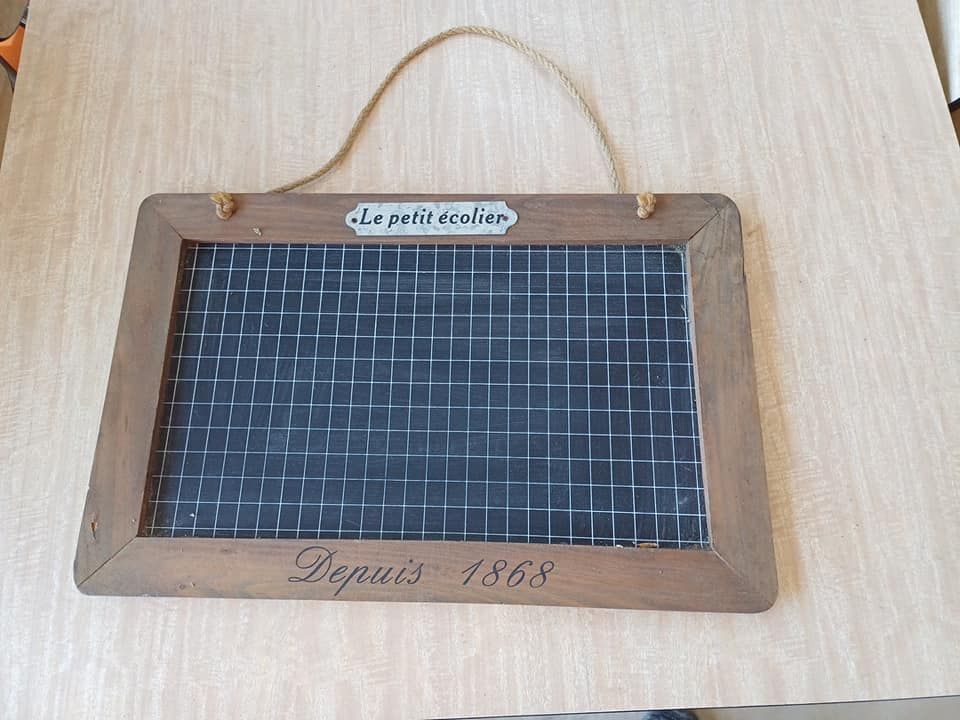 L'ardoise de l'écolier 42x27cm Visible à la brocante de seb à Laurens