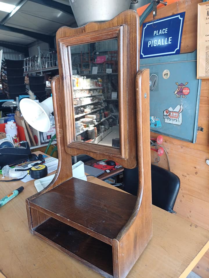 Petit miroir psyché de table