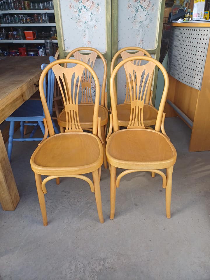 Belles chaises bistrots 45€ pièce