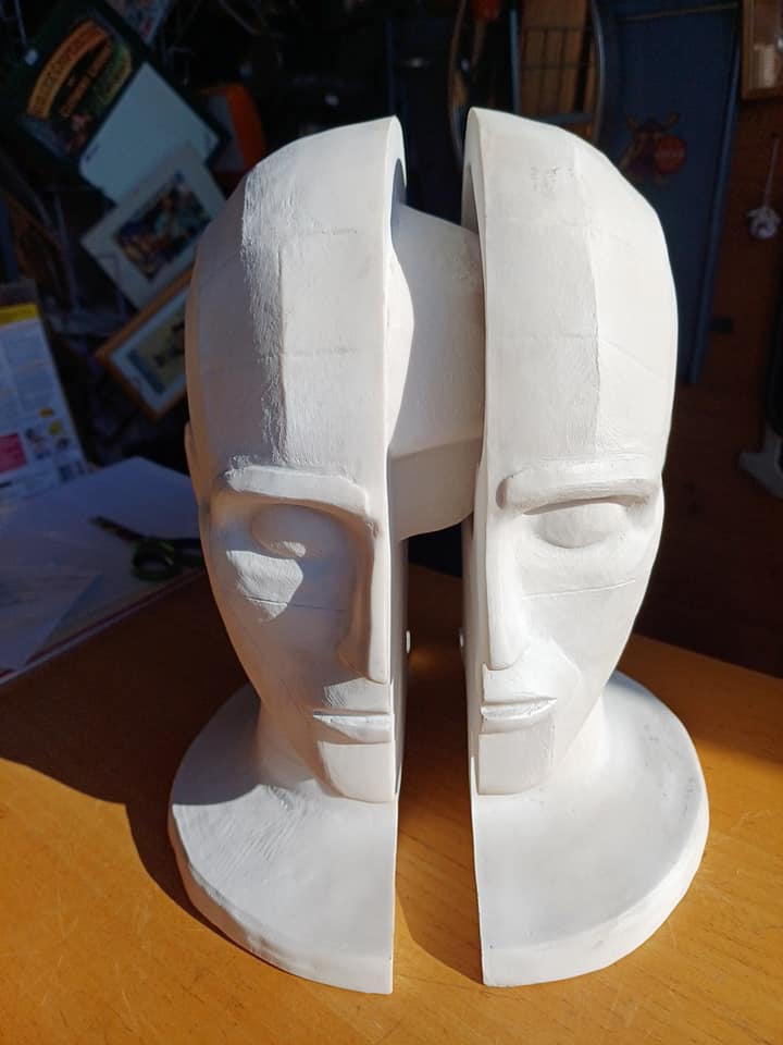 Statue visage plâtre