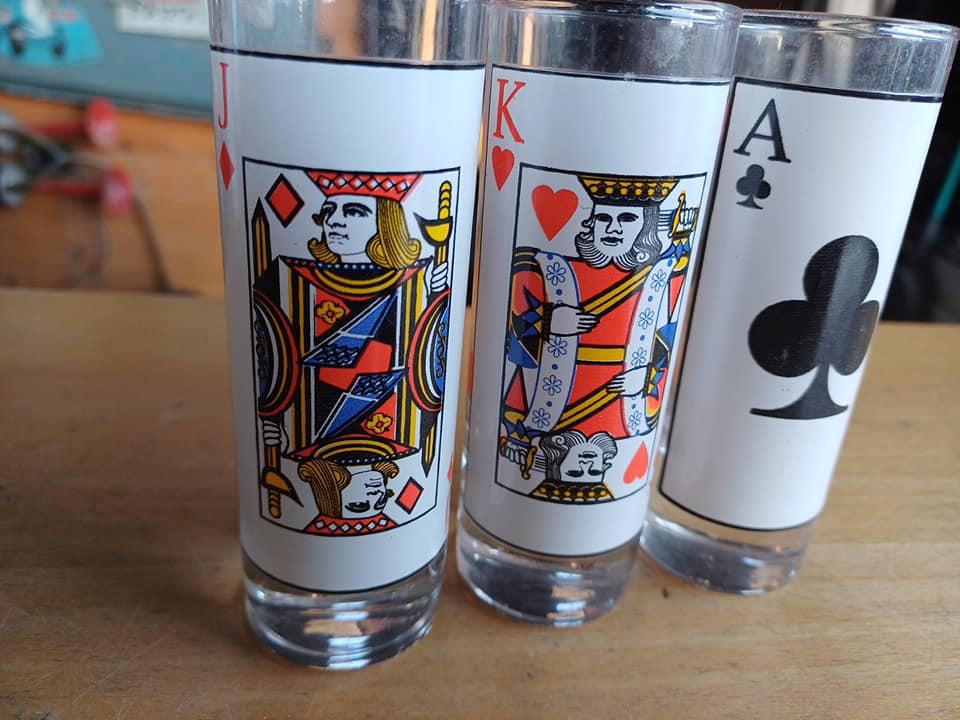 Verre à liqueur aperitif carte vintage