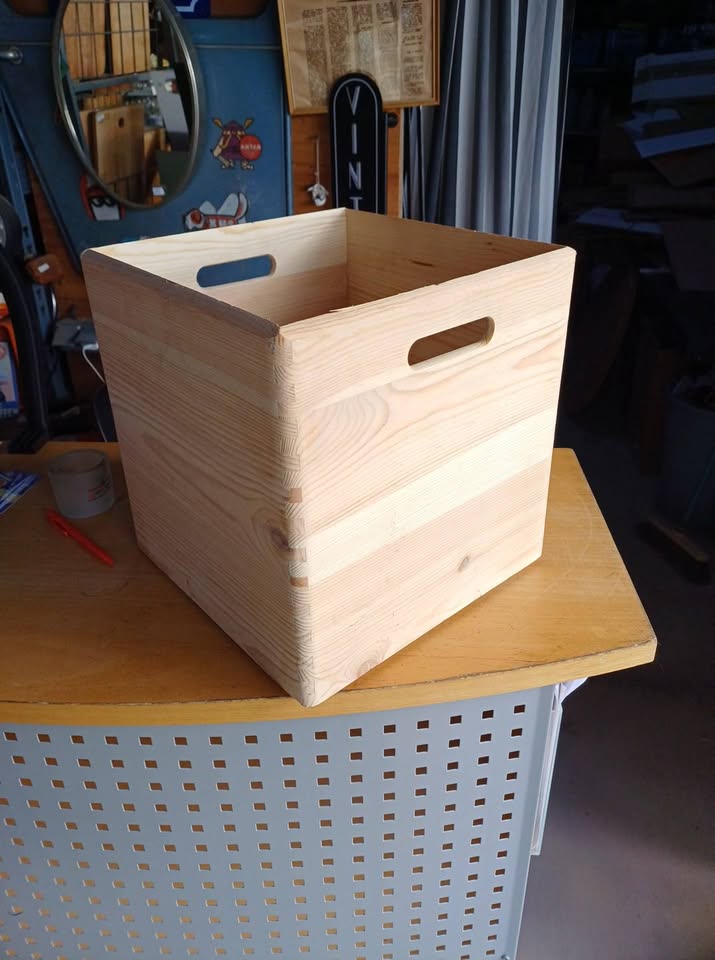 Boîte de rangement bois pin 30x30cm