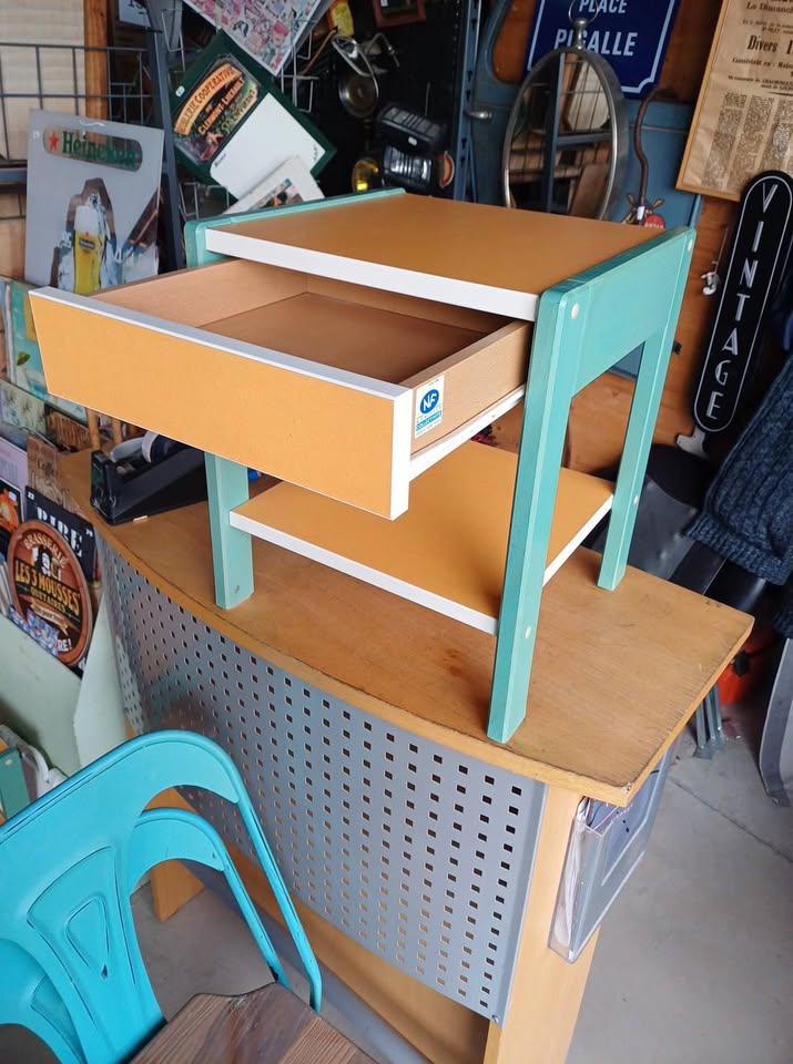 Table de nuit chevet 25€ pièce
