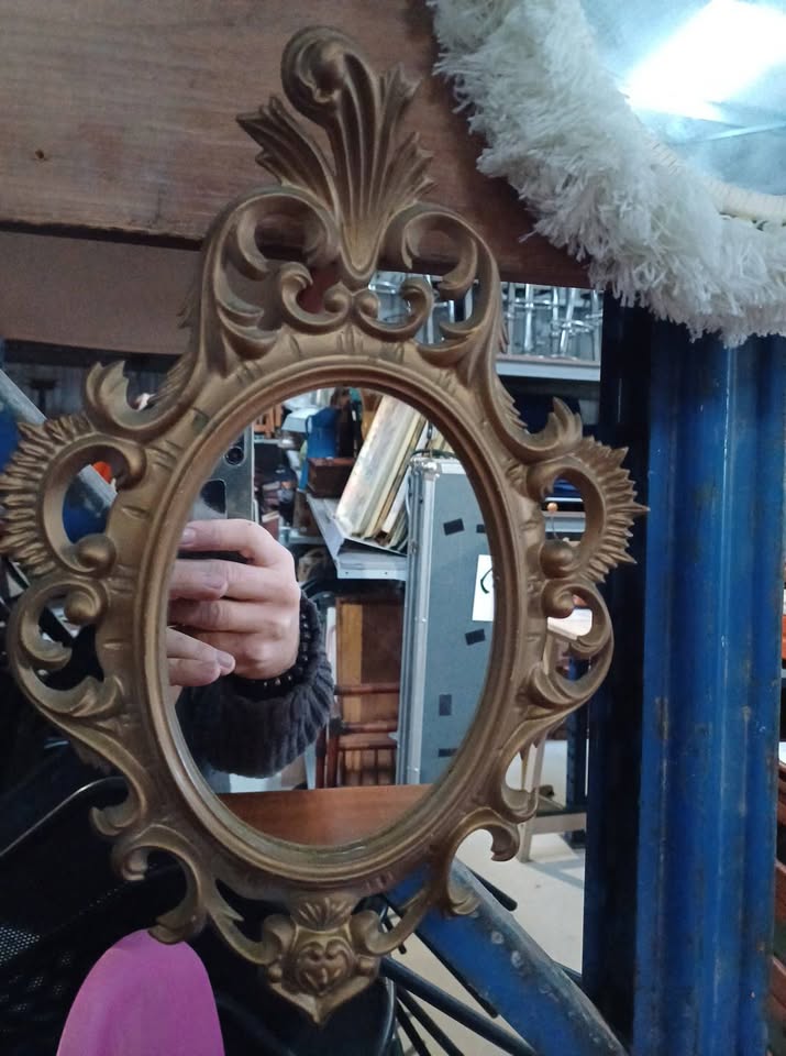 Miroir ovale style baroque