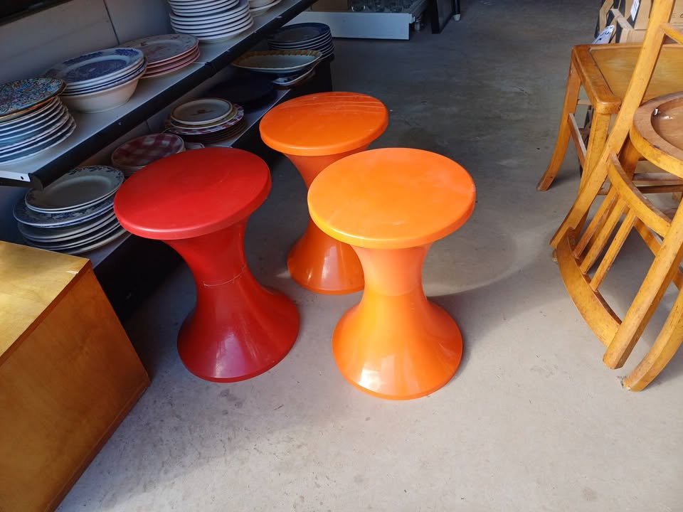 Tabouret tam-tam 25€ pièce