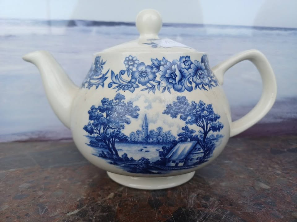 Petit carafe théière P&K england D