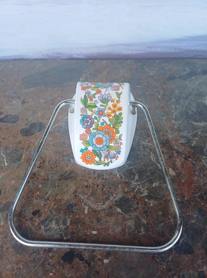 Porte serviette vintage fleuri