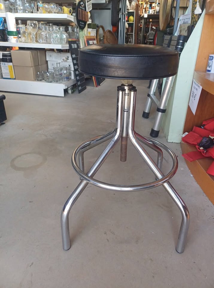 Tabouret atelier industriel