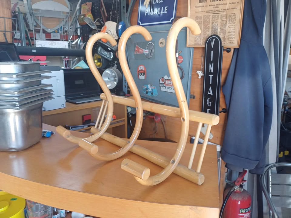 Porte manteaux style thonet