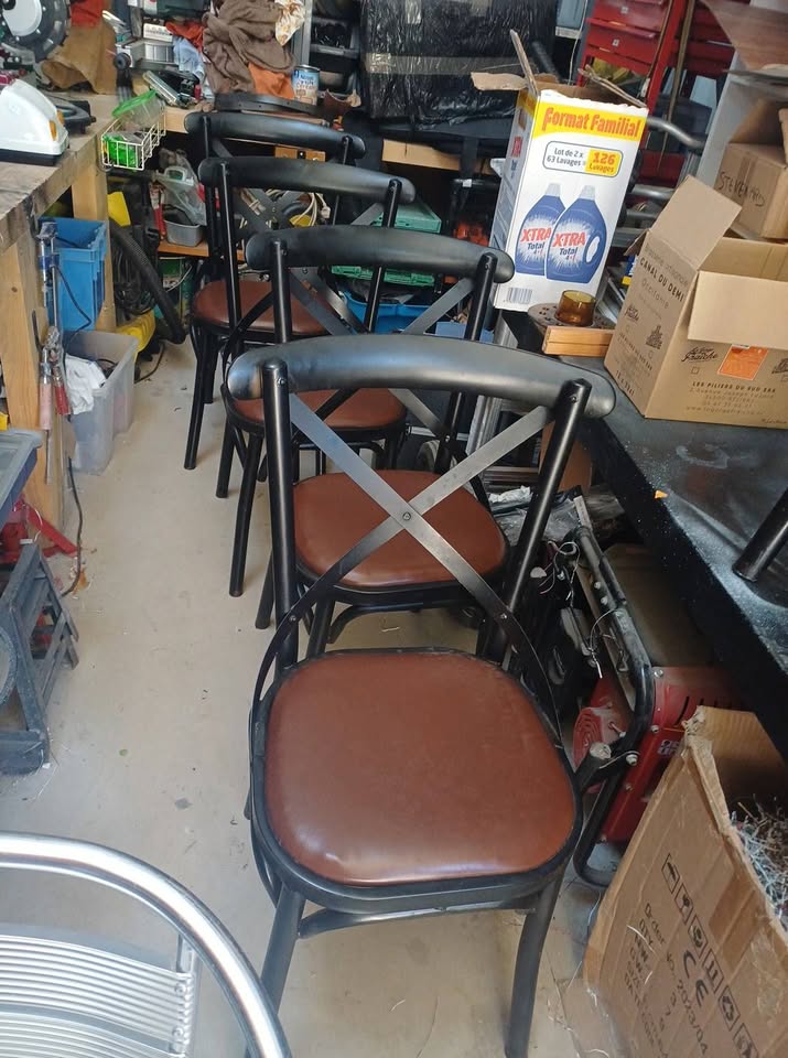 Chaise bistrot 45€ piece