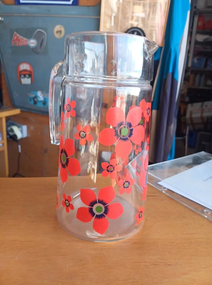 Magnifique pichet en verre 60/70's