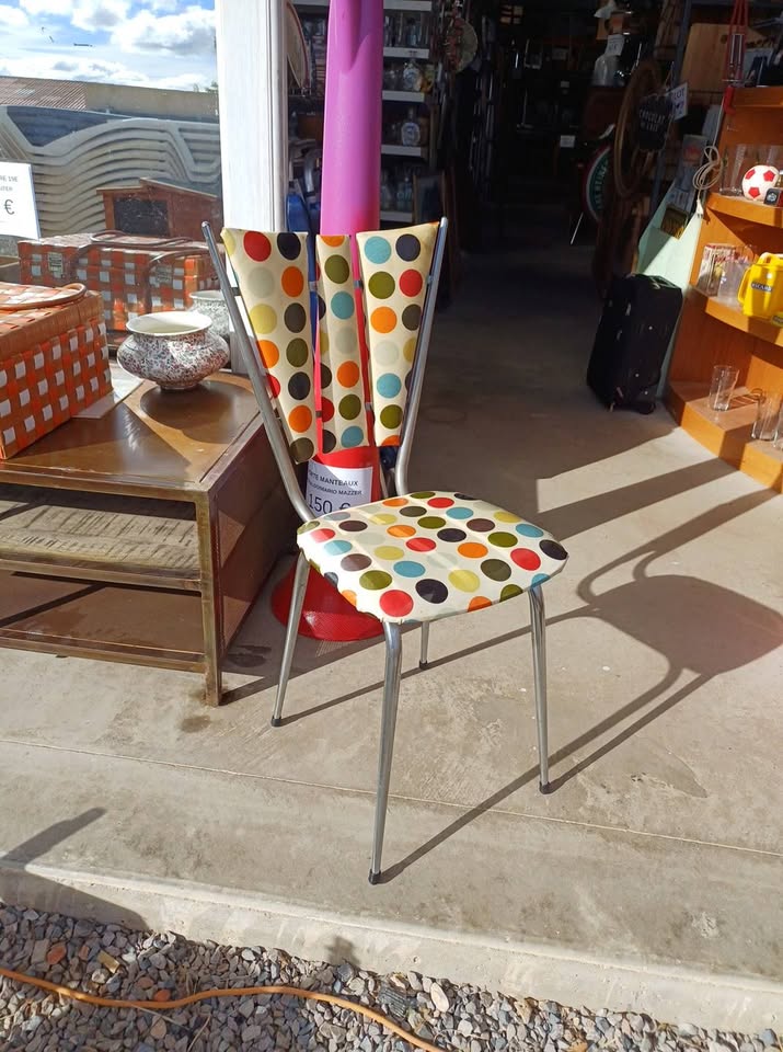 Chaise vintage 60's Motifs pois