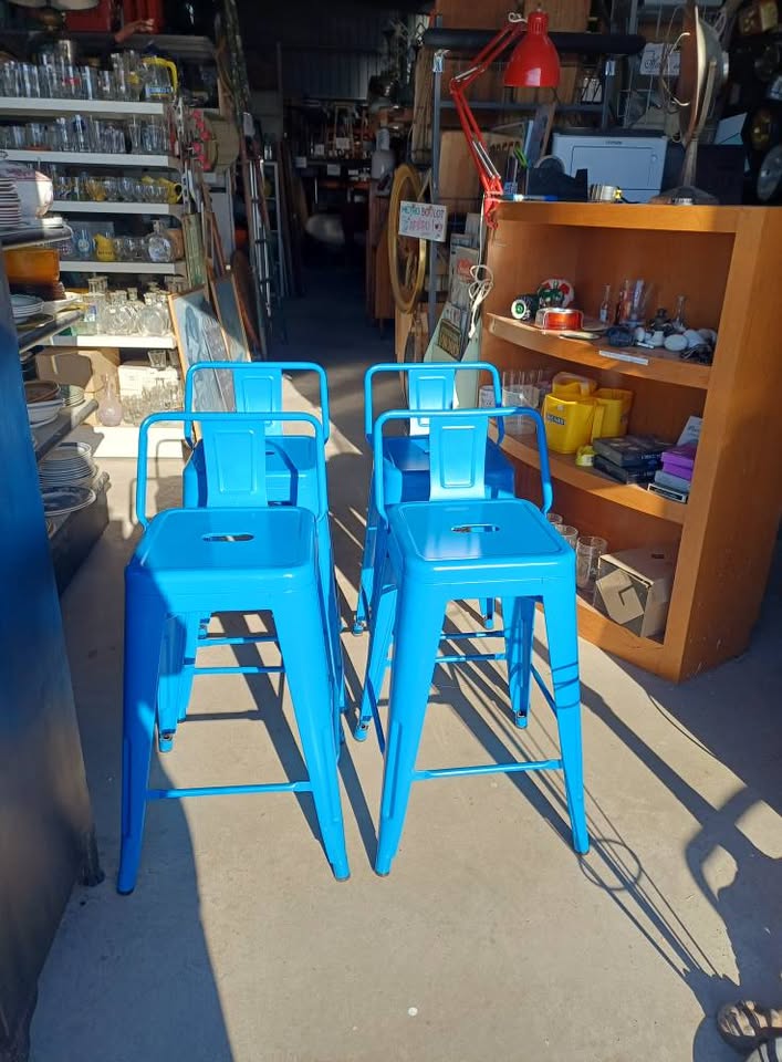 Tabouret style tolix pour ilot