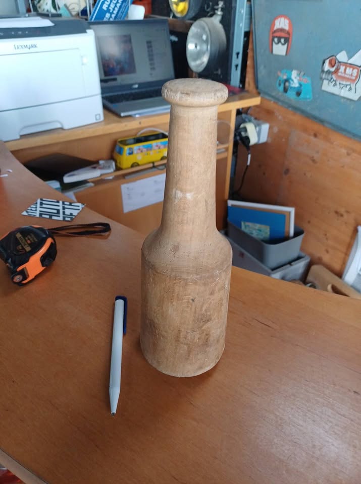 Gros pilon bois vintage