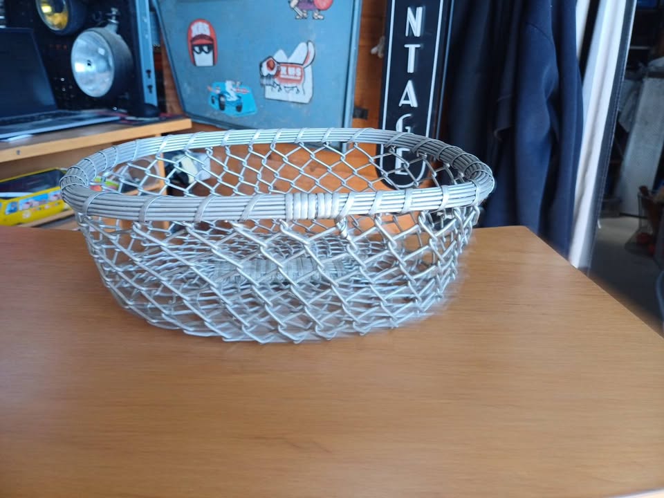Panier corbeille vintage en fil de fer