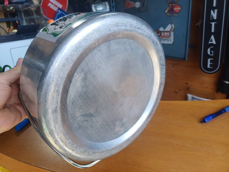Pot à lait vintage en aluminium - Décor Vache - 21,5 cm