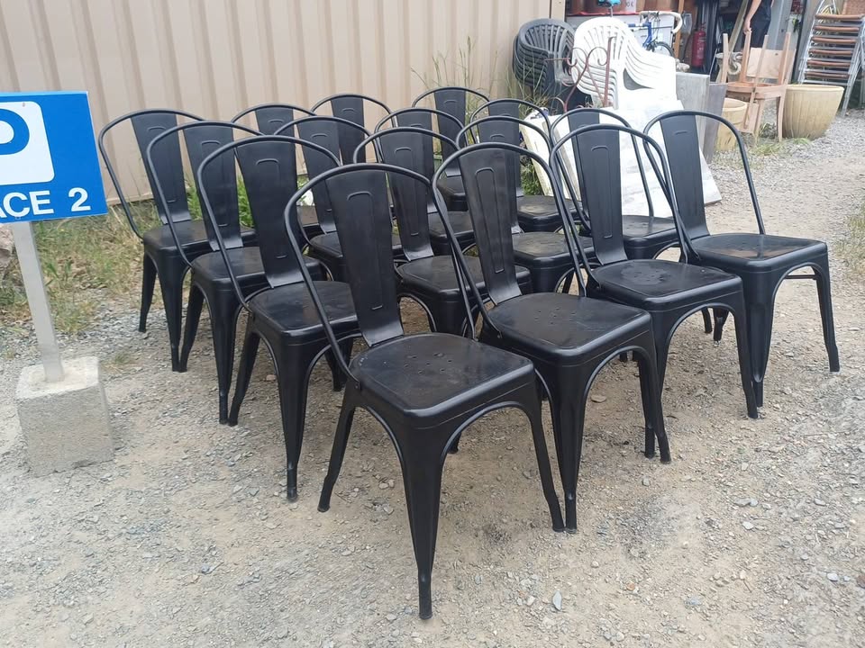 Lot de chaises style Industriel / Métal noir (intérieur/extérieur)