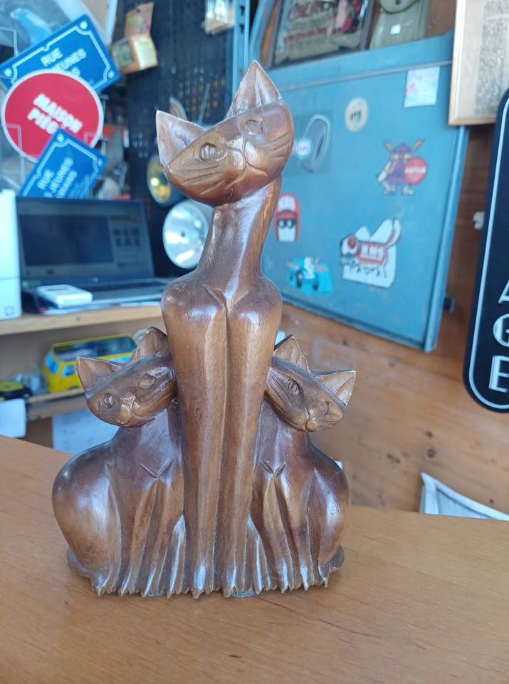 Superbe Sculpture Chat et ses Chatons en Bois Sculpté - Vintage