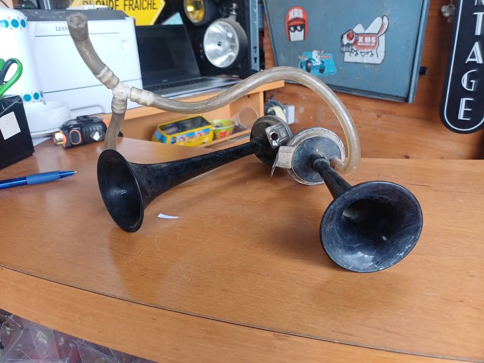 Klaxon pneumatique vintage FIAMM Tipo TC/2 - 2 trompes