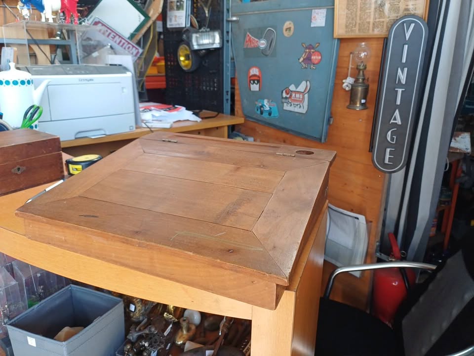 Ancien pupitre d'écolier de table / Écritoire bois massif vintage "Fait main"