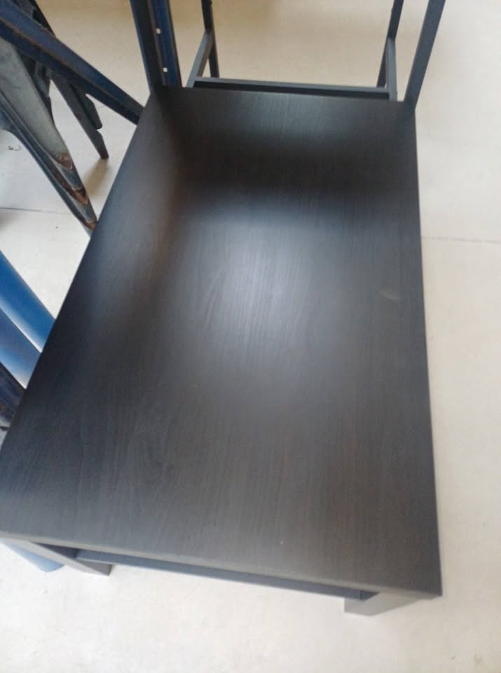 Table basse IKEA Lack noire 90x55 cm - État quasi neuf