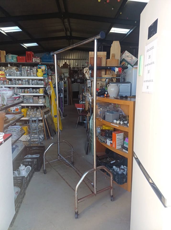 portant à vêtements professionnel