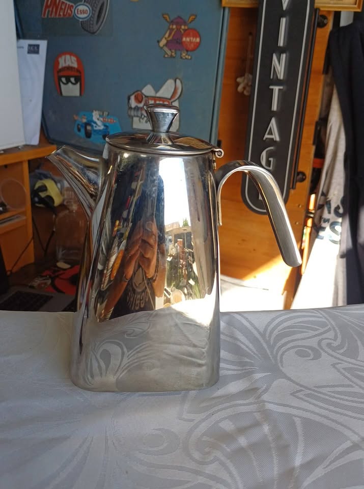 Cafetière / Théière Vintage Design Carré en Acier Inox – "Classy" Made in Germany