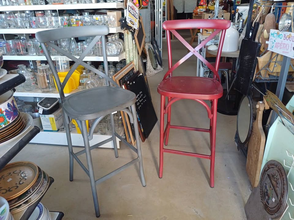 Chaise haute / Tabouret de bar vintage "VIGR" –