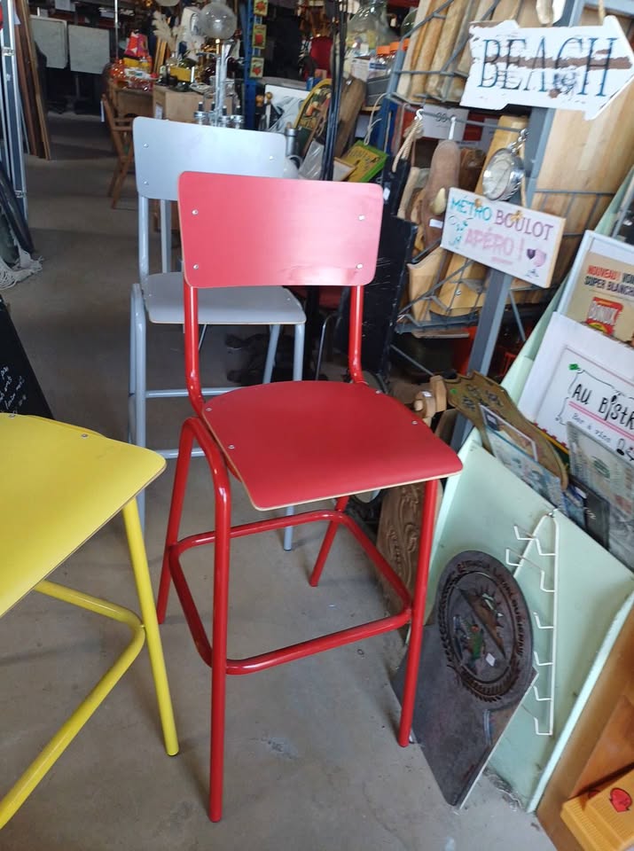 Chaise haute / Tabouret de bar style écolier "OXFORD" – Mobilier pro d'exposition (Vente à l'unité)