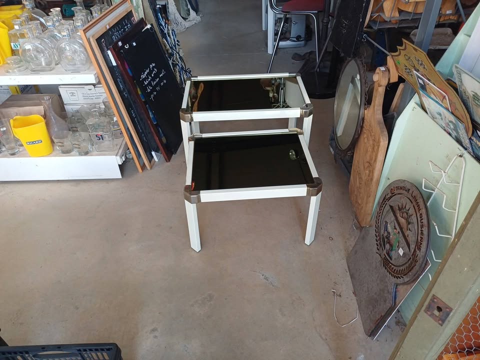 Table basse vintage Romeo Rega – Modèle Barbara – Design Italien 1970