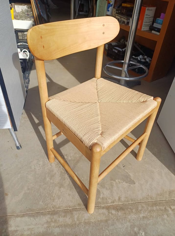 Chaise design en bois clair et assise tressée (Style scandinave) - Neuve