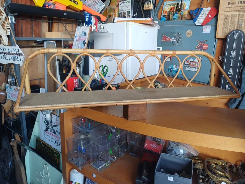 Étagère murale vintage en rotin et bambou – Années 60/70
