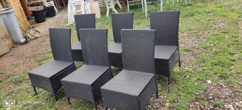 Chaises resines tressées 25_/pièce